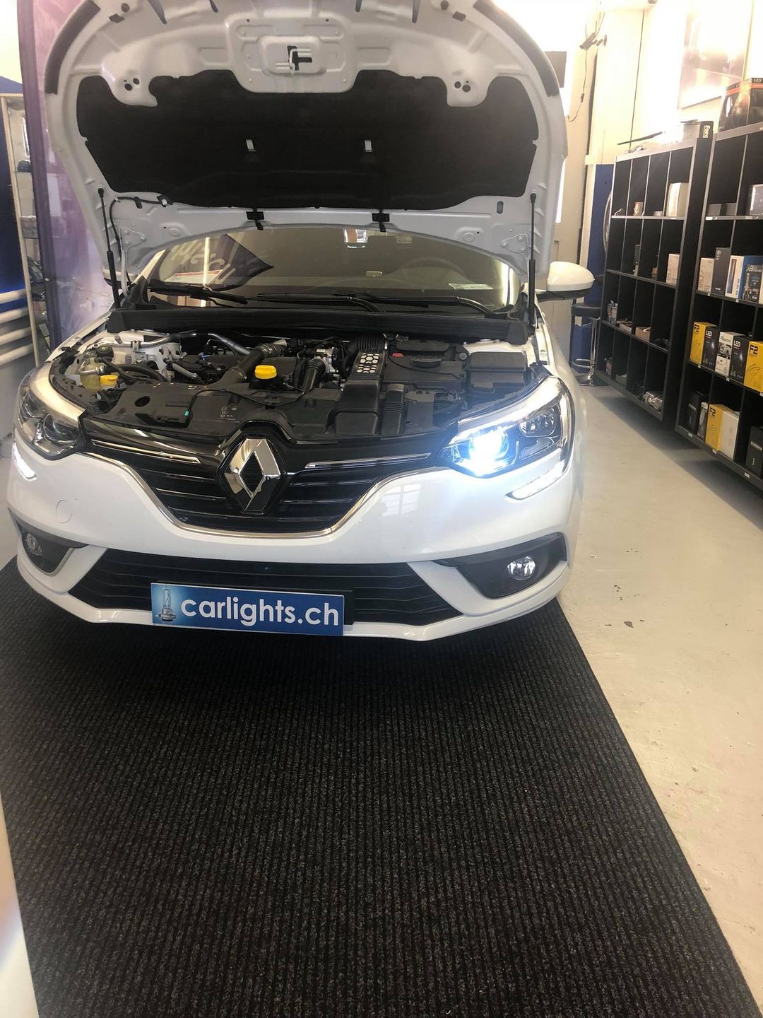 RENAULT Megane 3.Gen. 2. Facelift Z 2014 bis 2016  LED Upgrade-Set mit Halogen-Scheinwerfer